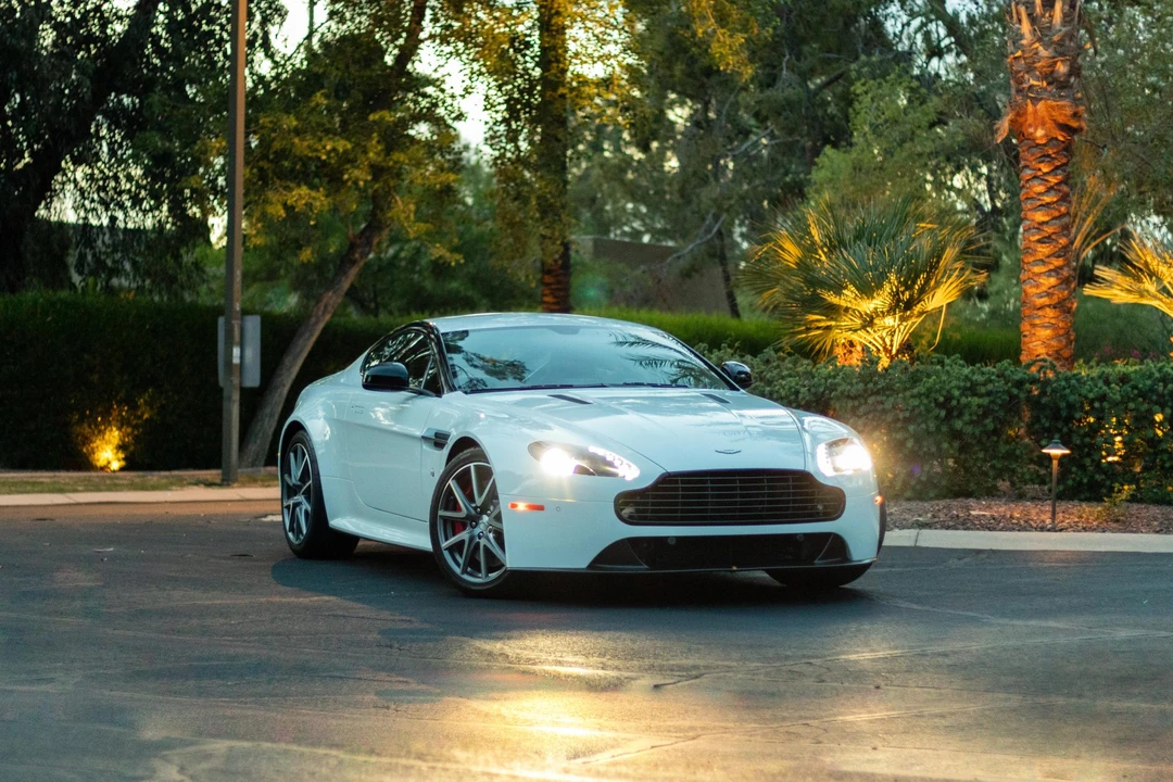 2015 Aston Martin V8 Vantage (2006-2017) - Image 16 of 31