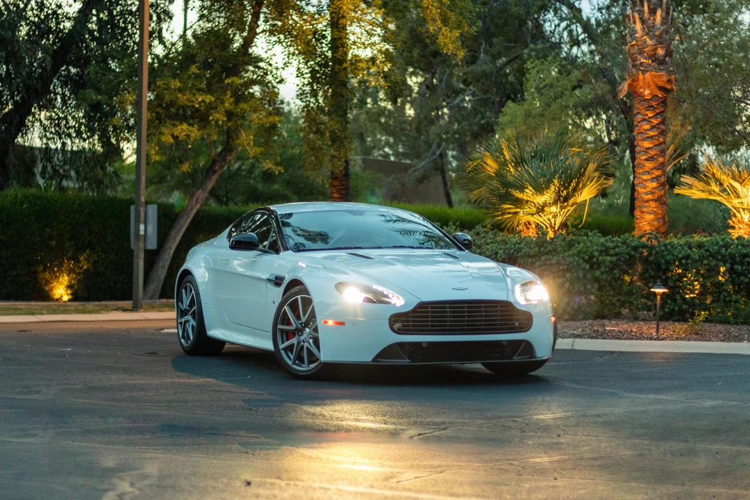 2015 Aston Martin V8 Vantage (2006-2017) - Image 17 of 31