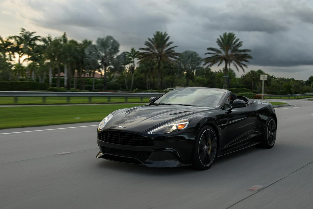 2015 Aston Martin Vanquish 2nd Gen - Image 16 of 31