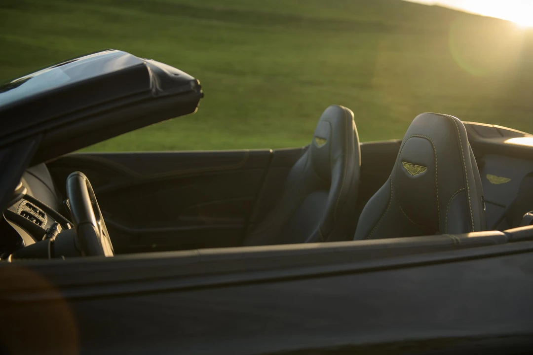 2015 Aston Martin Vanquish 2nd Gen - Image 13 of 31