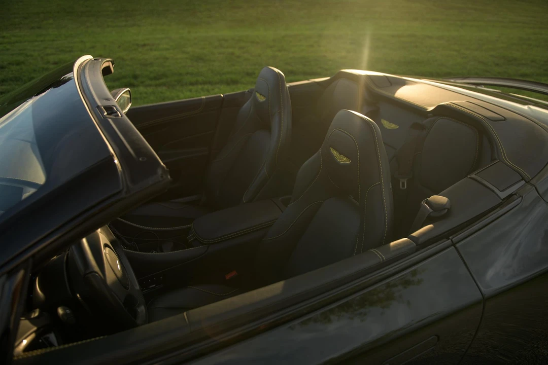 2015 Aston Martin Vanquish 2nd Gen - Image 12 of 31