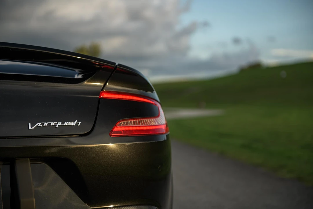 2015 Aston Martin Vanquish 2nd Gen - Image 14 of 31