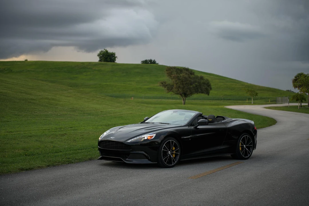 2015 Aston Martin Vanquish 2nd Gen - Image 2 of 31