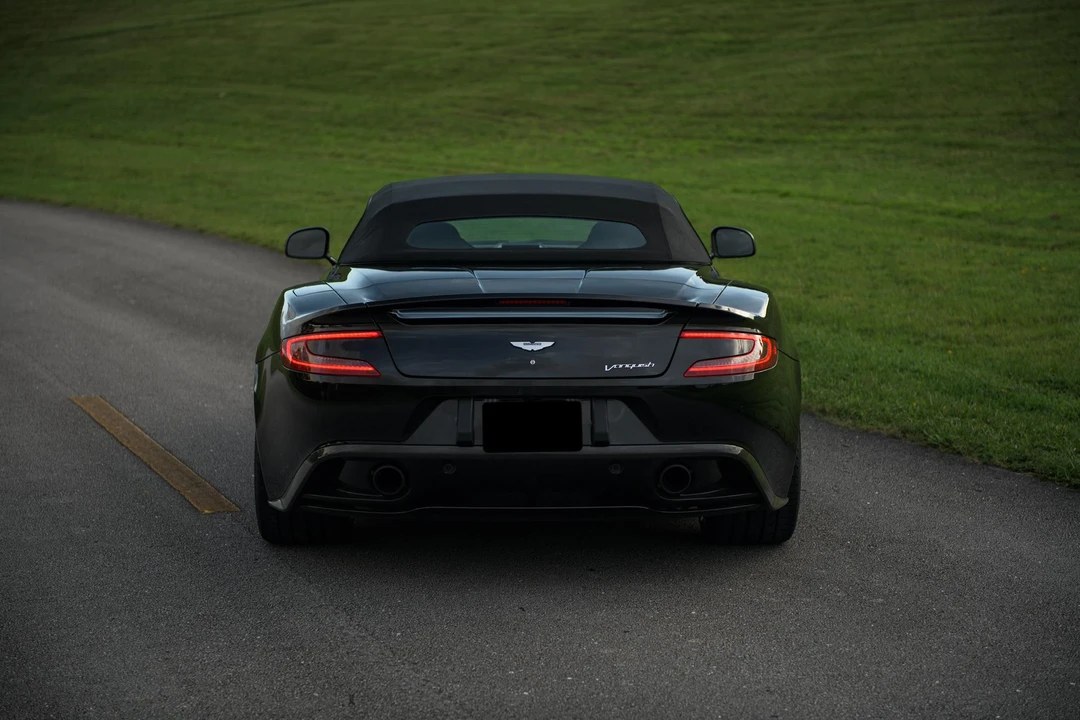 2015 Aston Martin Vanquish 2nd Gen - Image 8 of 31