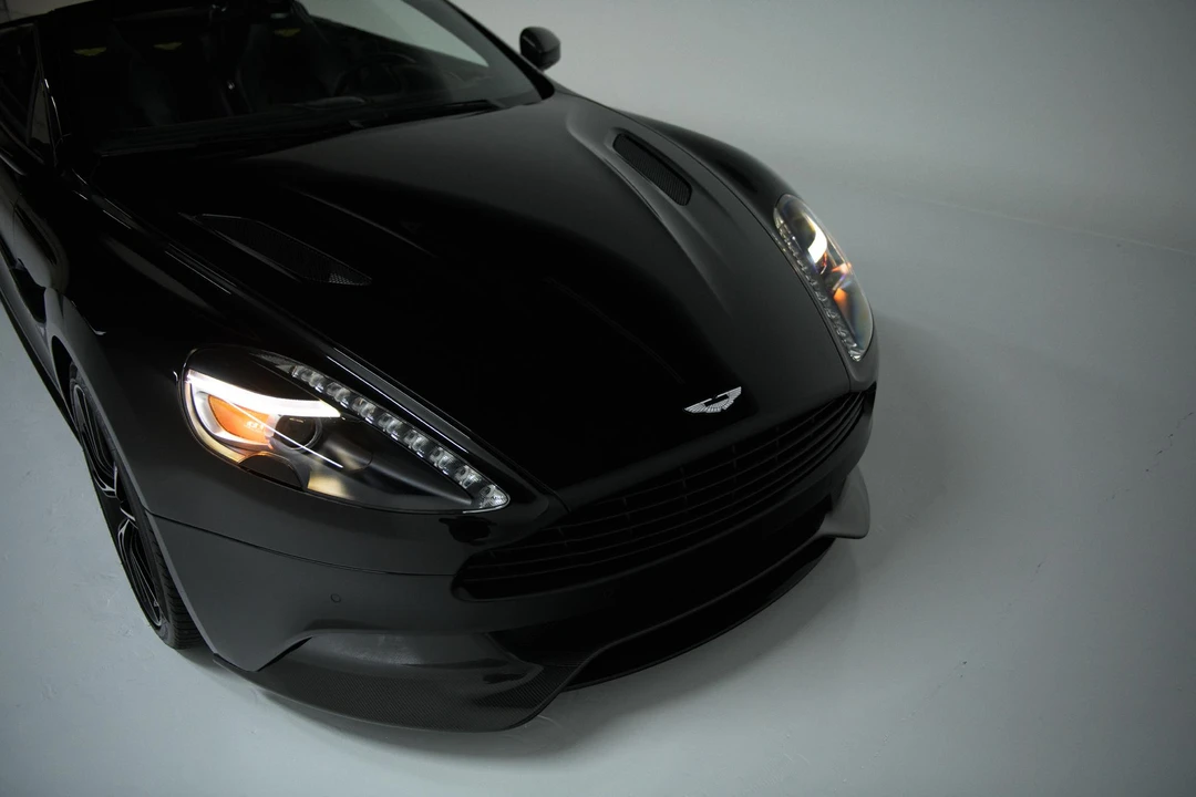 2015 Aston Martin Vanquish 2nd Gen - Image 26 of 31