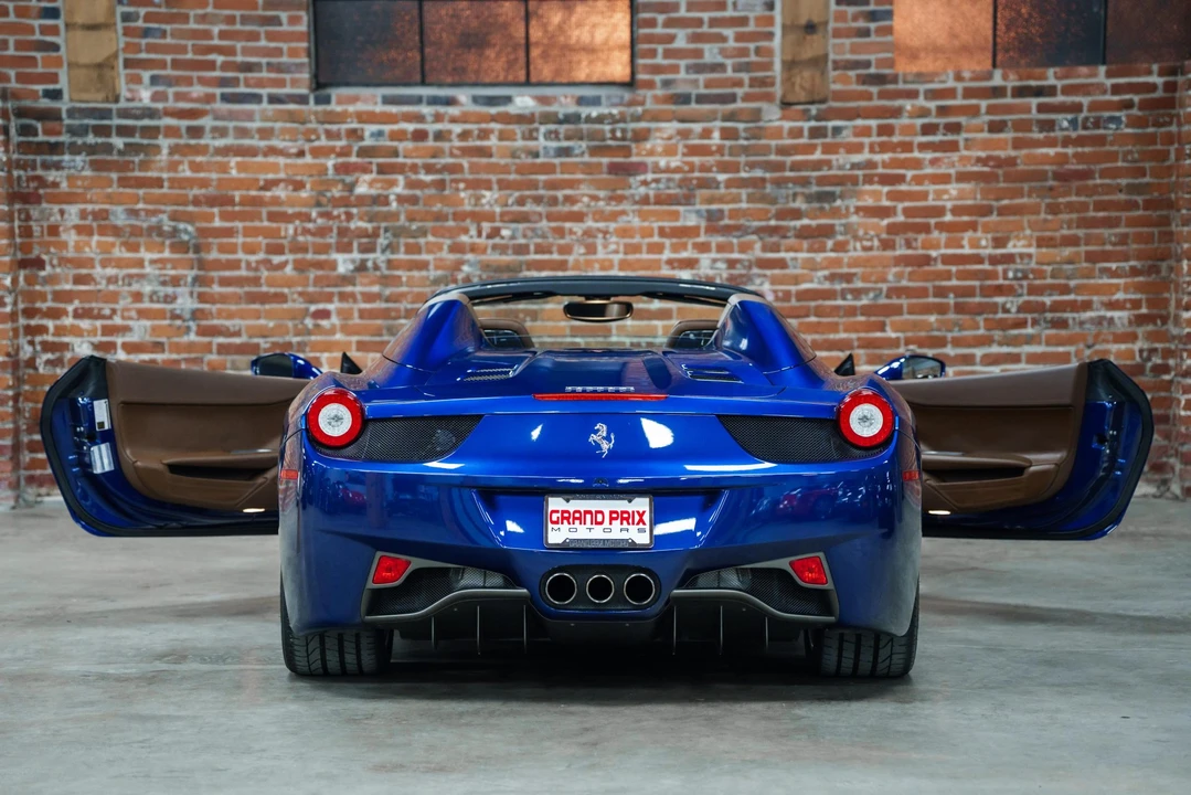 2015 Ferrari 458 Spider - Image 13 of 31