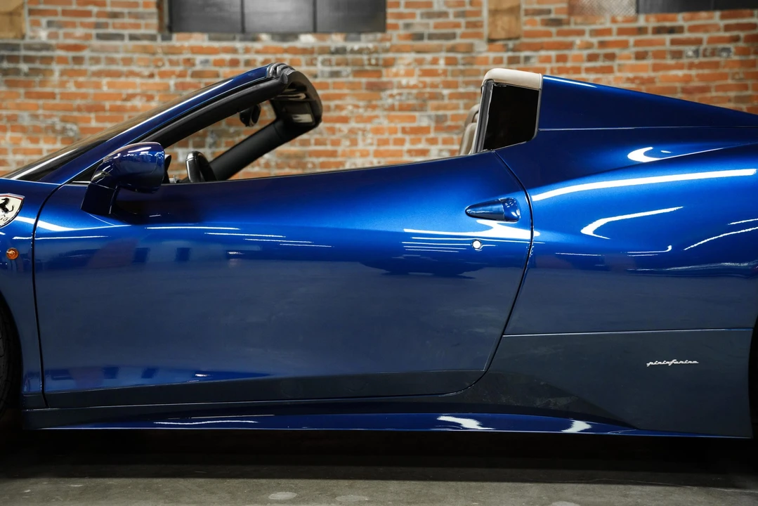 2015 Ferrari 458 Spider - Image 26 of 31