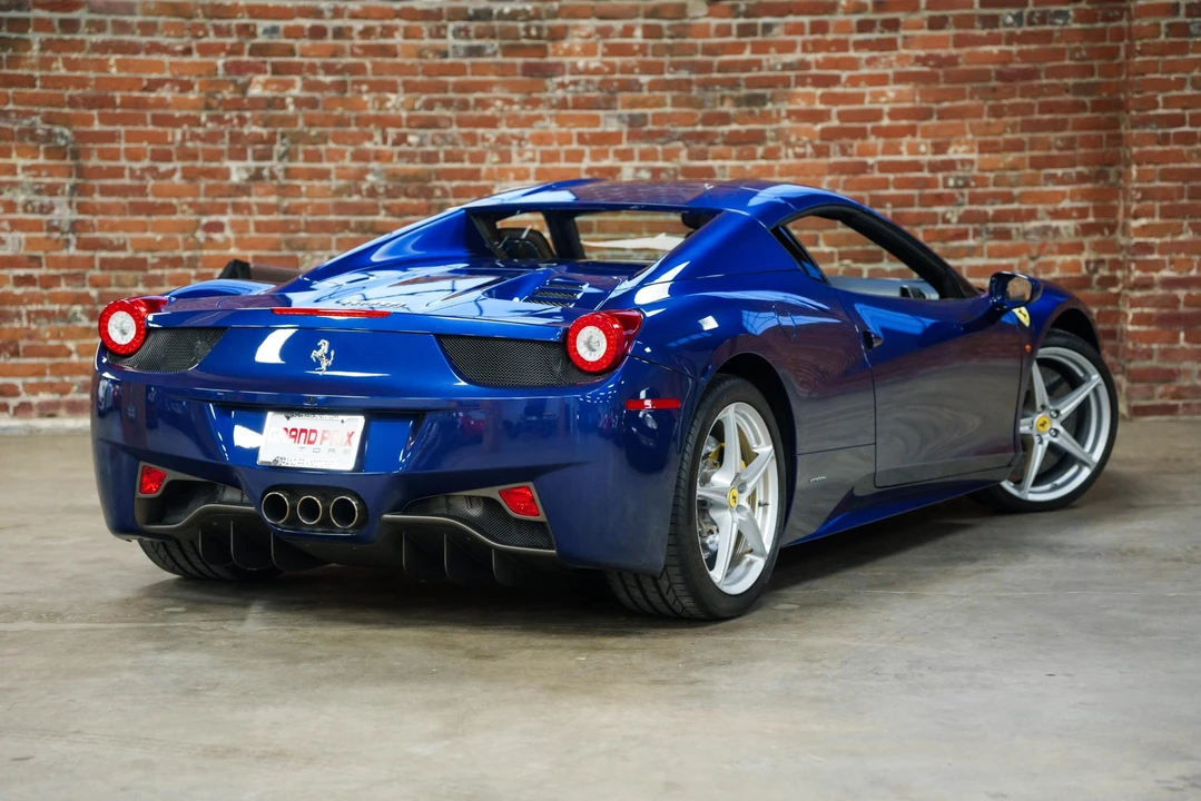 2015 Ferrari 458 Spider - Image 12 of 31