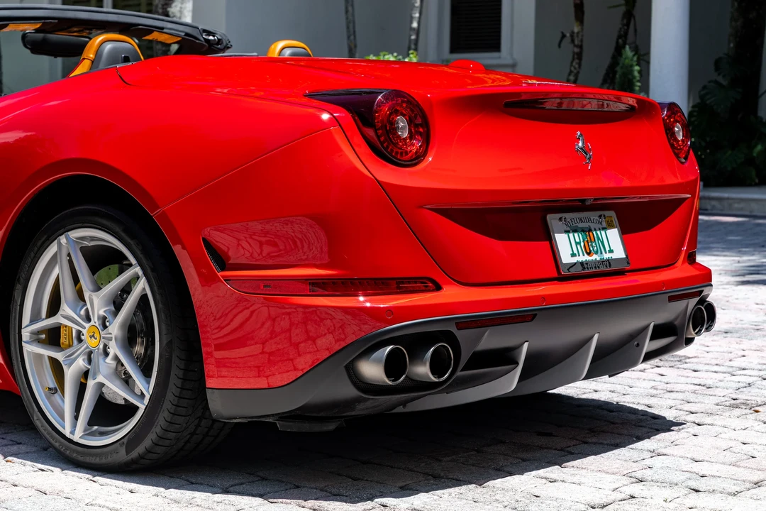 2015 Ferrari California T - Image 29 of 31