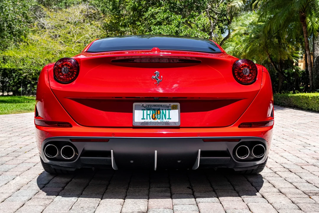 2015 Ferrari California T - Image 6 of 31