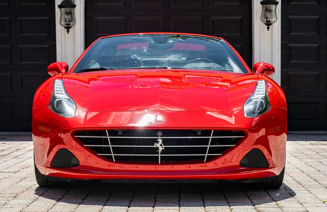 2015 Ferrari California T - Image 9 of 31
