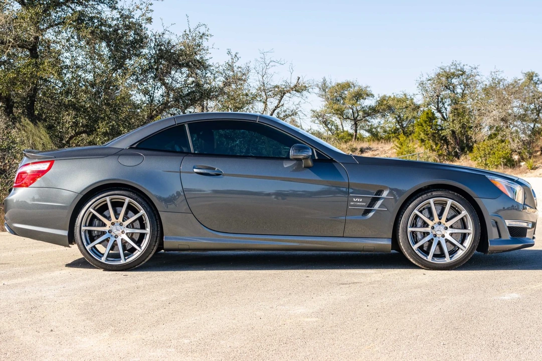 2015 Mercedes-Benz R231 SL 63 & SL 65 AMG - Image 3 of 8