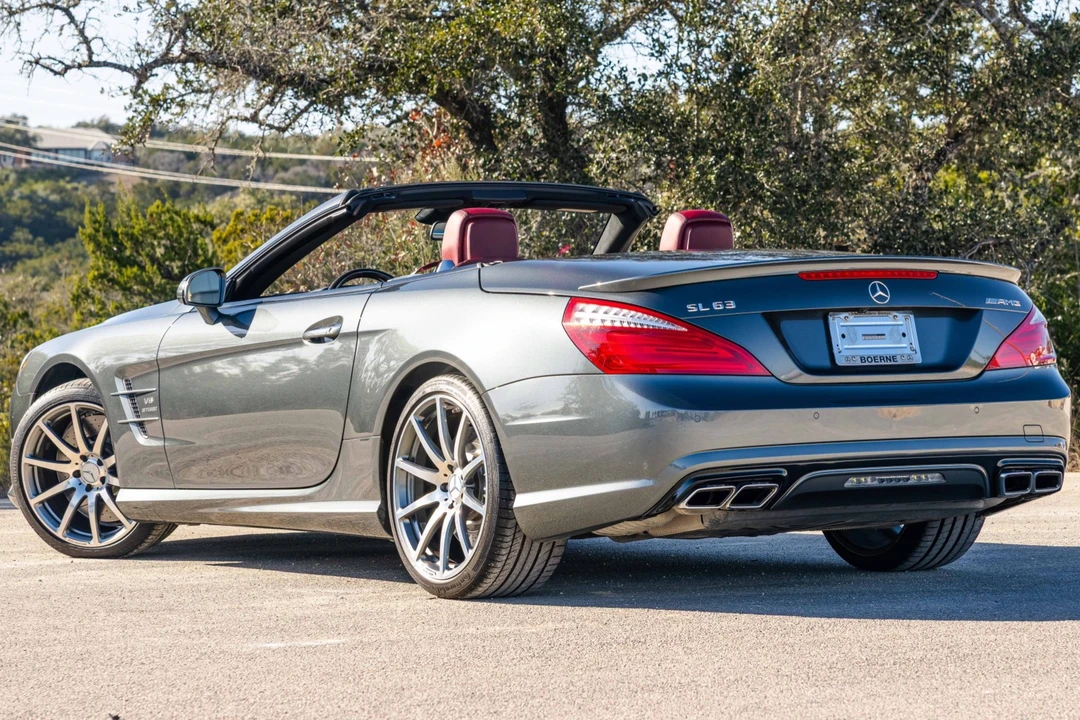 2015 Mercedes-Benz R231 SL 63 & SL 65 AMG - Image 2 of 8