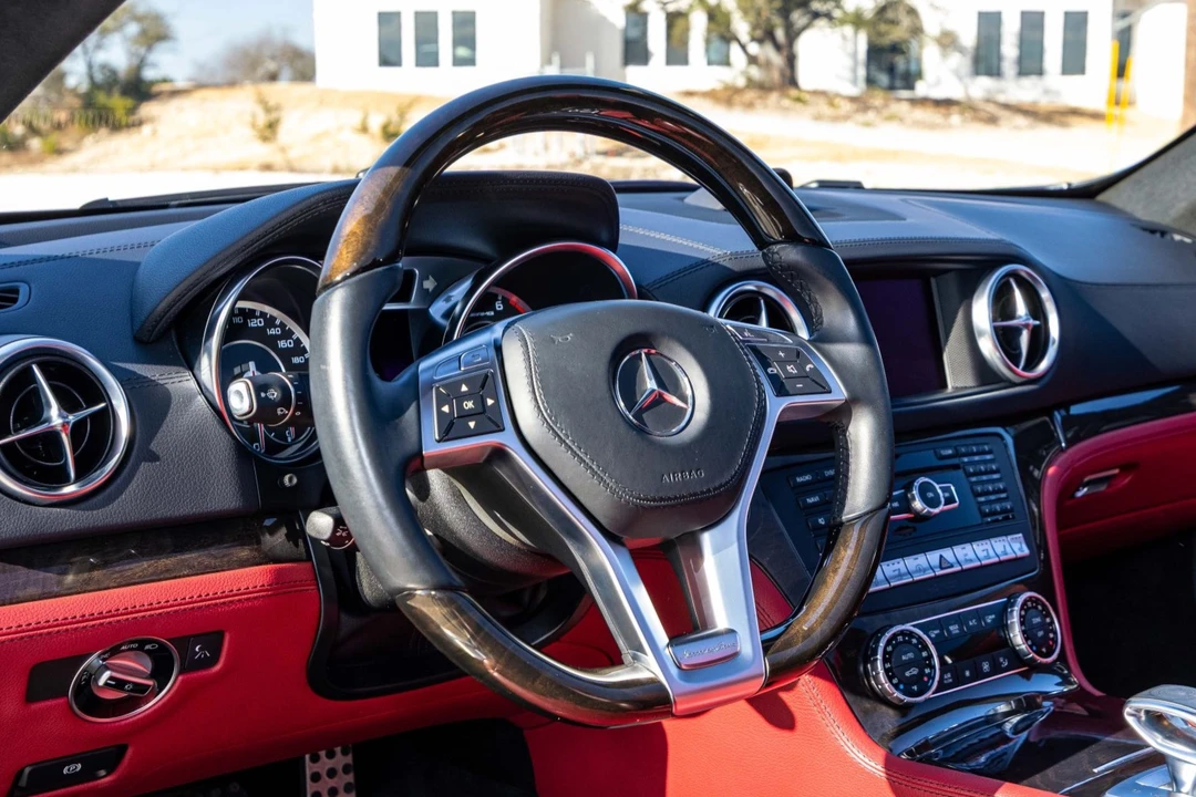 2015 Mercedes-Benz R231 SL 63 & SL 65 AMG - Image 5 of 8