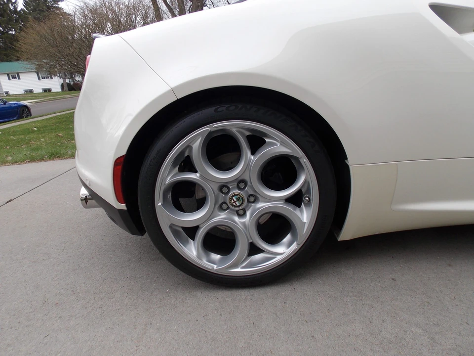 2016 Alfa Romeo 4C Coupe - Image 21 of 31
