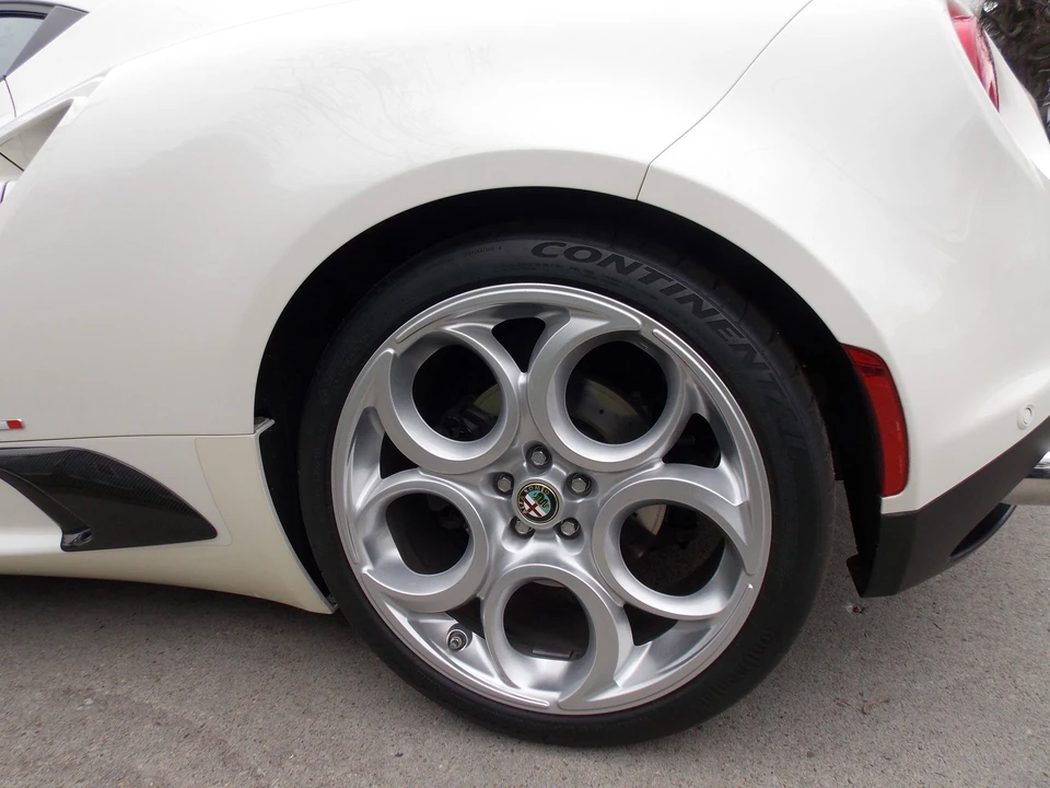 2016 Alfa Romeo 4C Coupe - Image 20 of 31