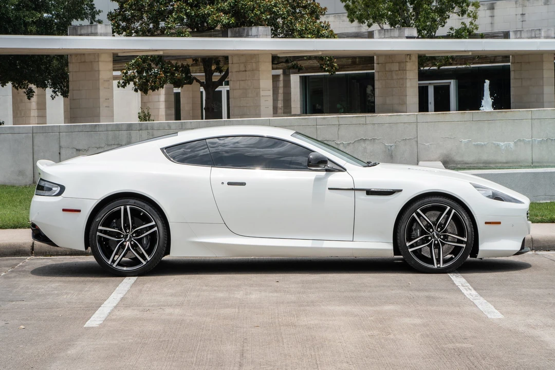 2016 Aston Martin DB9 - Image 6 of 31