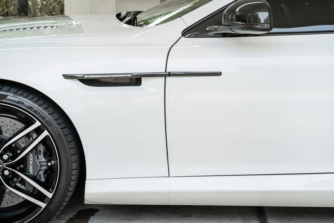 2016 Aston Martin DB9 - Image 16 of 31