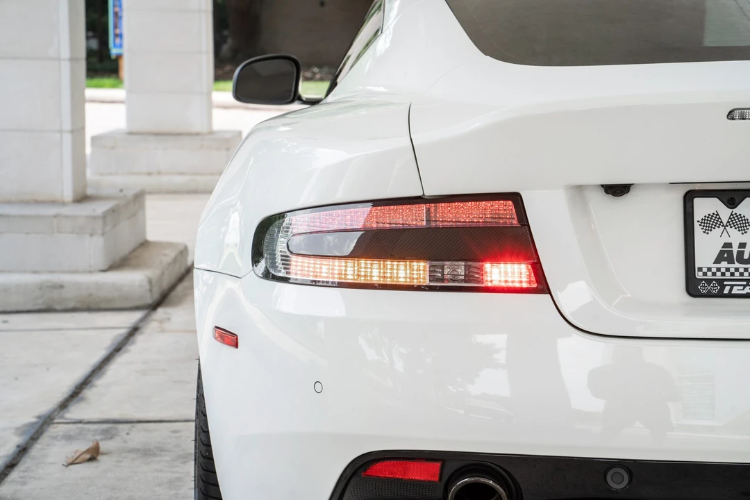 2016 Aston Martin DB9 - Image 20 of 31