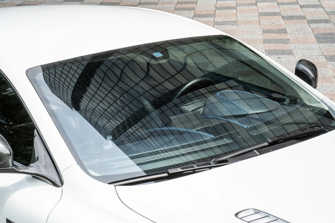 2016 Aston Martin DB9 - Image 30 of 31