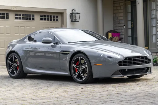 2016 Aston Martin V8 Vantage Coupe