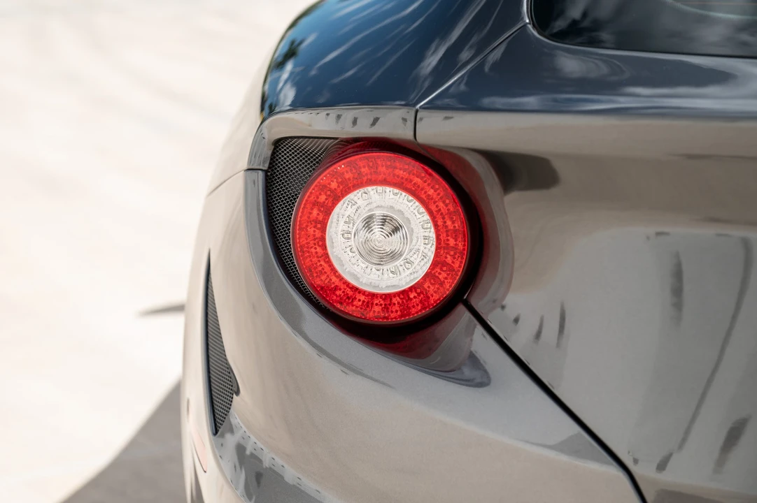 2016 Ferrari FF - Image 19 of 31
