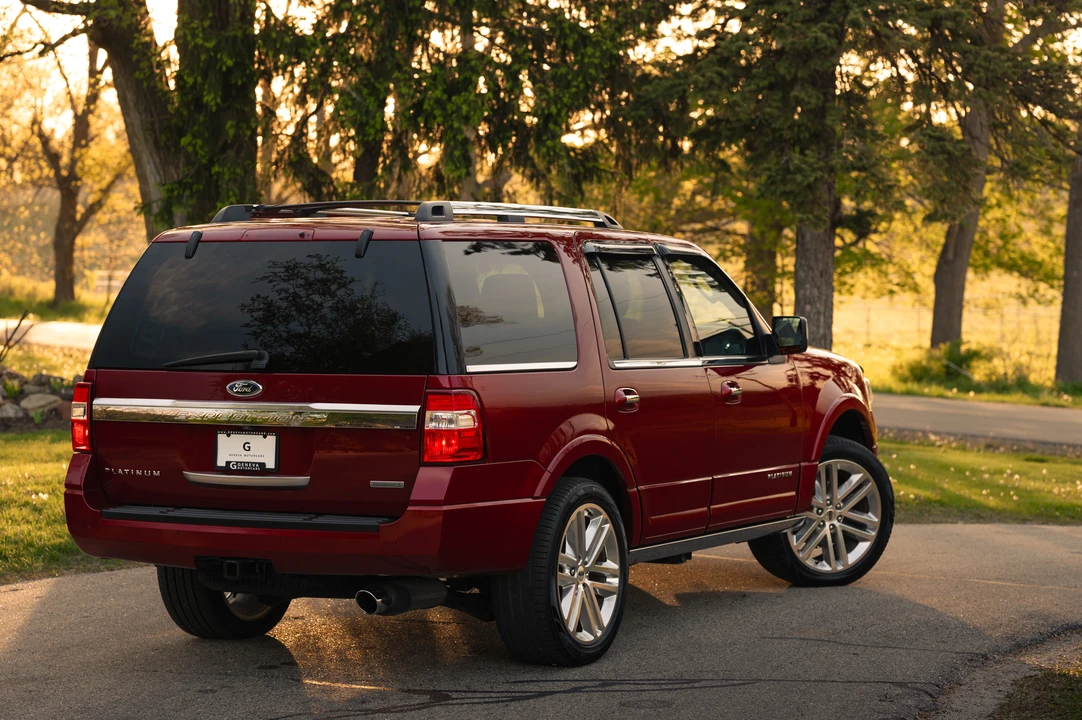 2016 Ford Expedition 3rd Gen - Image 10 of 31