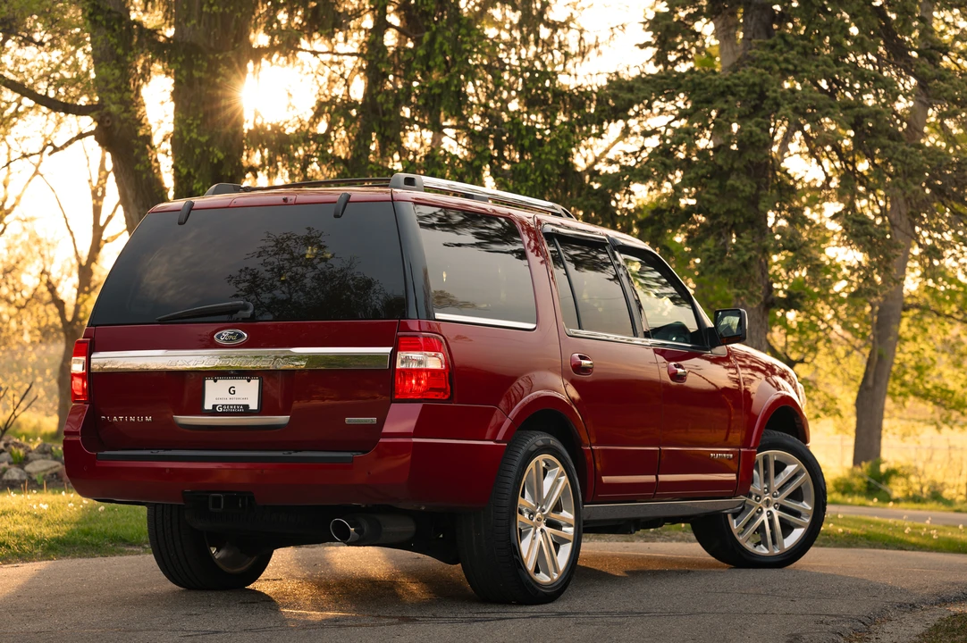 2016 Ford Expedition 3rd Gen - Image 9 of 31