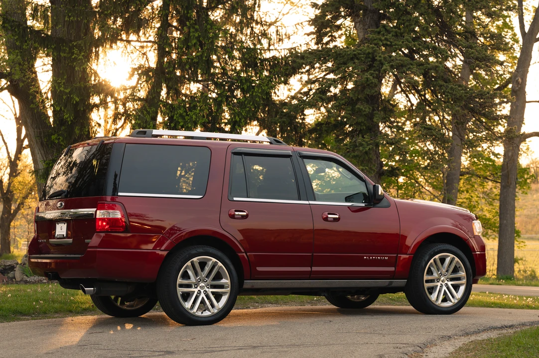 2016 Ford Expedition 3rd Gen - Image 13 of 31