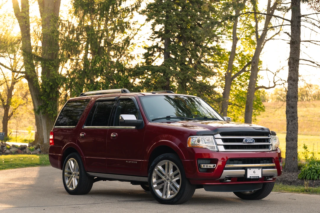 2016 Ford Expedition 3rd Gen - Image 30 of 31