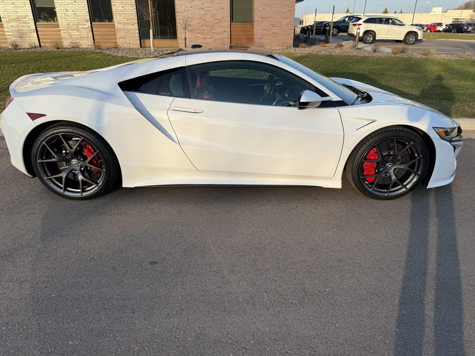 2017 Acura NC1 NSX - Image 9 of 31