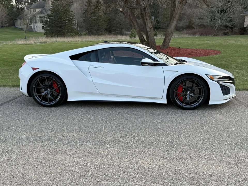 2017 Acura NC1 NSX - Image 11 of 31