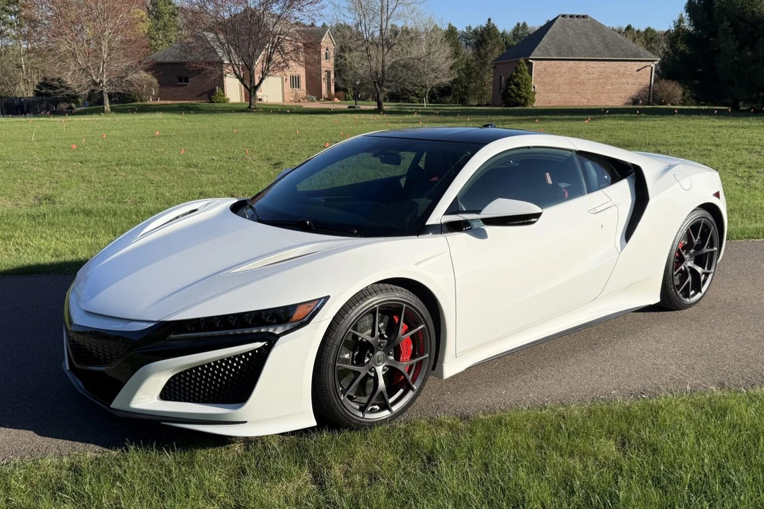 2017 Acura NC1 NSX - Image 2 of 31