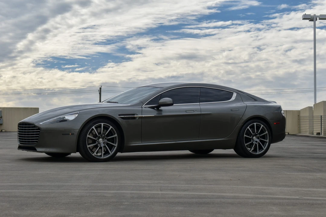 2017 Aston Martin Rapide - Image 3 of 31