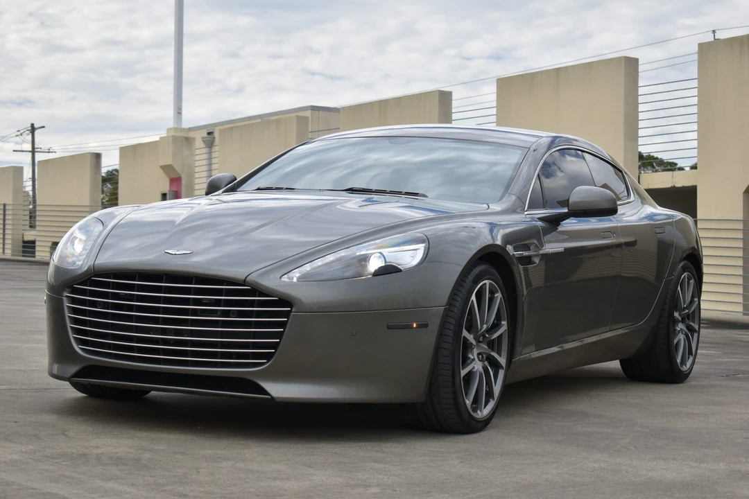 2017 Aston Martin Rapide - Image 20 of 31