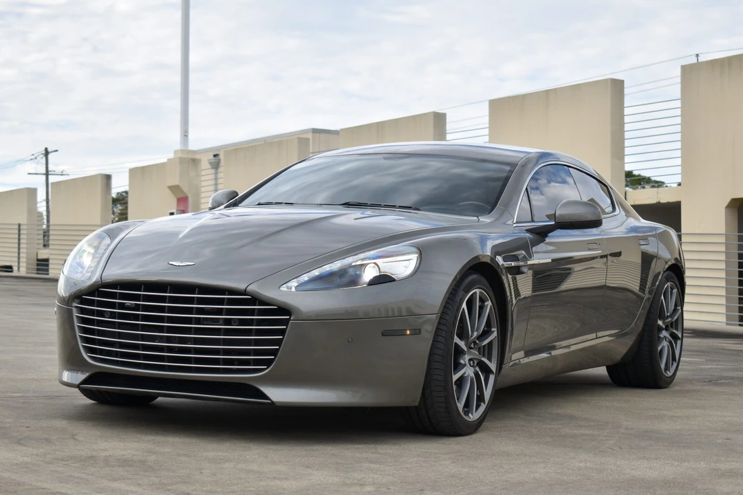 2017 Aston Martin Rapide - Image 19 of 31