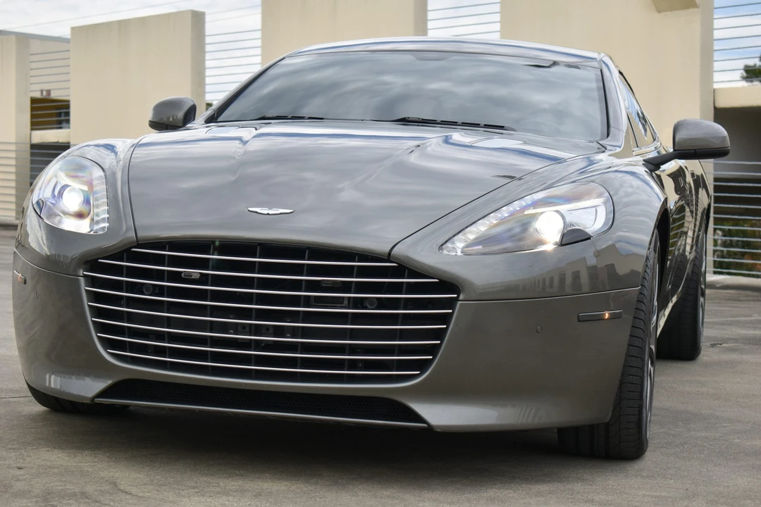 2017 Aston Martin Rapide - Image 26 of 31