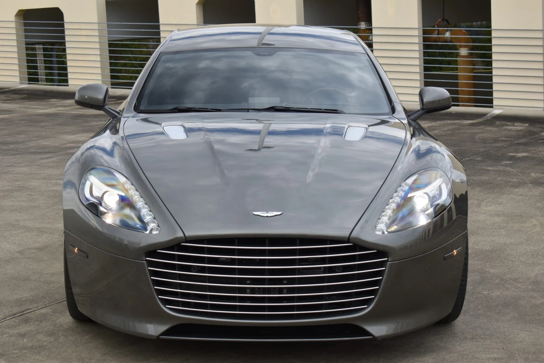 2017 Aston Martin Rapide - Image 27 of 31