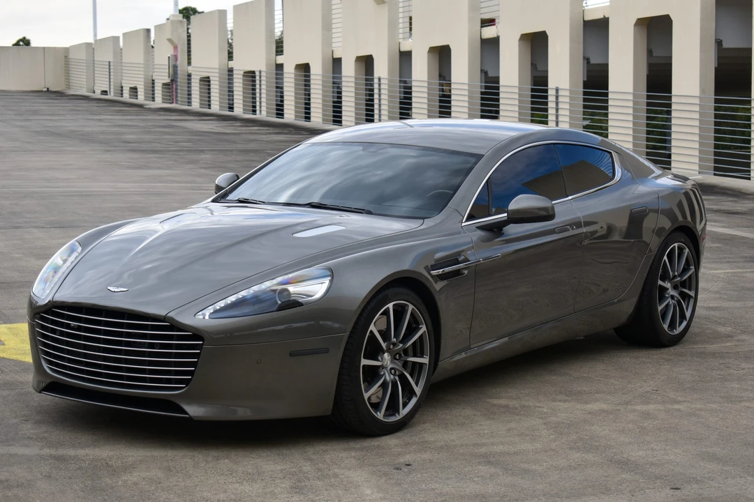 2017 Aston Martin Rapide - Image 13 of 31