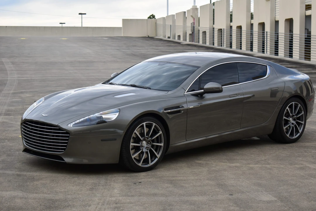 2017 Aston Martin Rapide - Image 10 of 31