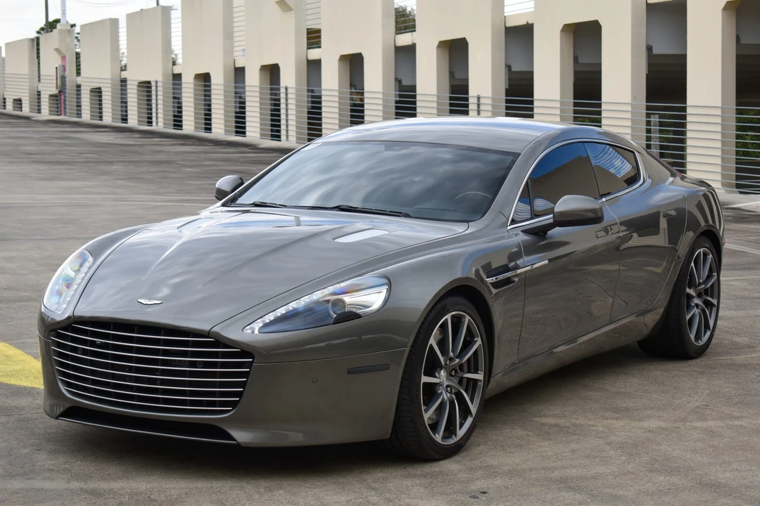 2017 Aston Martin Rapide - Image 15 of 31