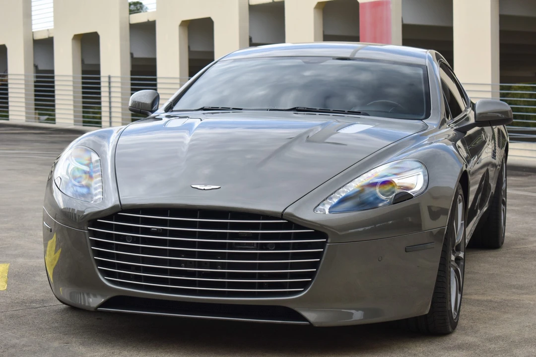 2017 Aston Martin Rapide - Image 23 of 31