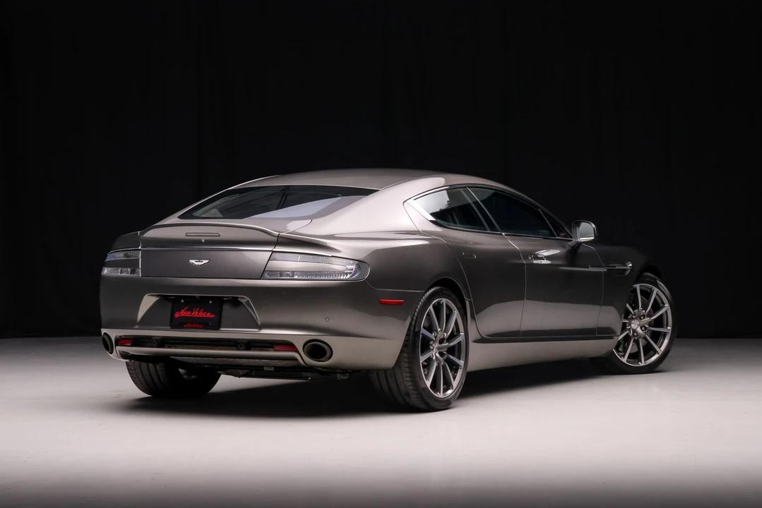 2017 Aston Martin Rapide - Image 10 of 31