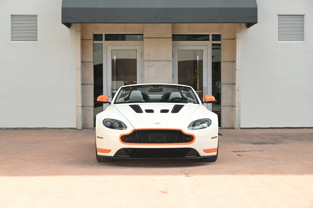 2017 Aston Martin V12 Vantage (2010-2018) - Image 16 of 31