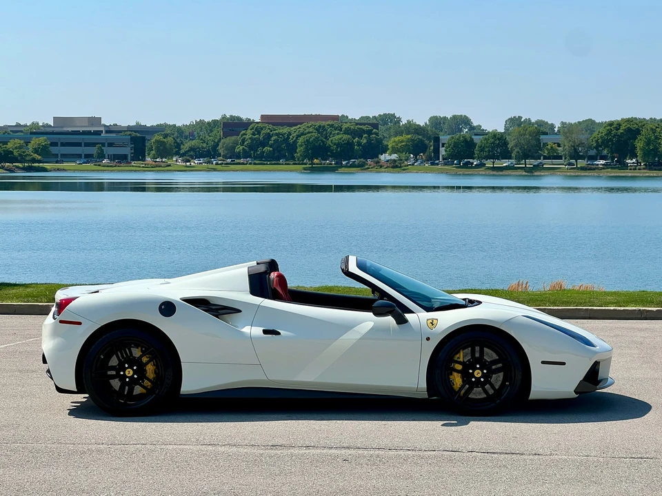 2017 Ferrari 488 Spider - Image 9 of 31