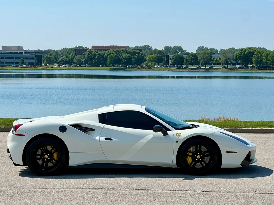 2017 Ferrari 488 Spider - Image 10 of 31