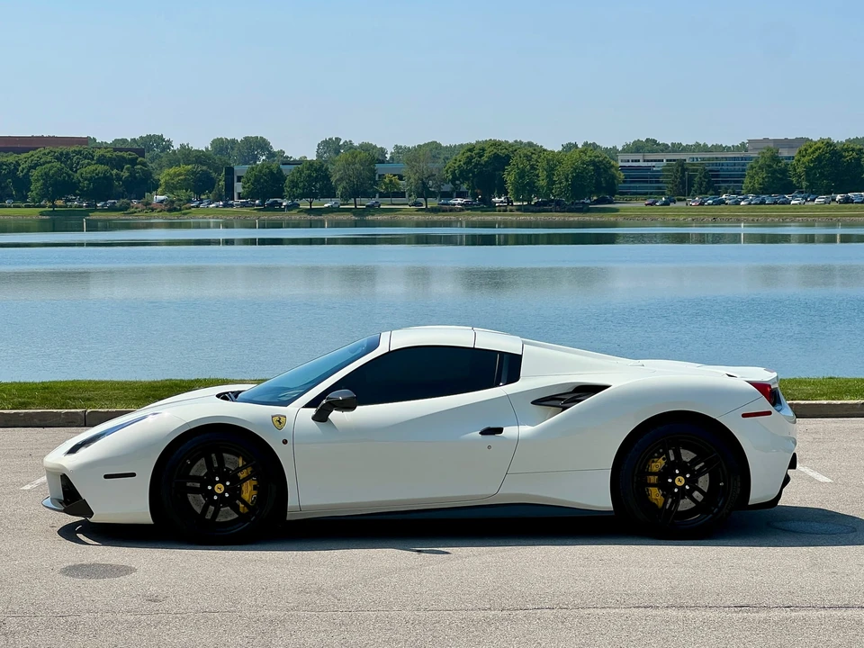 2017 Ferrari 488 Spider - Image 21 of 31