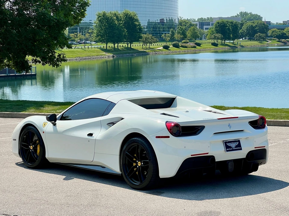 2017 Ferrari 488 Spider - Image 19 of 31