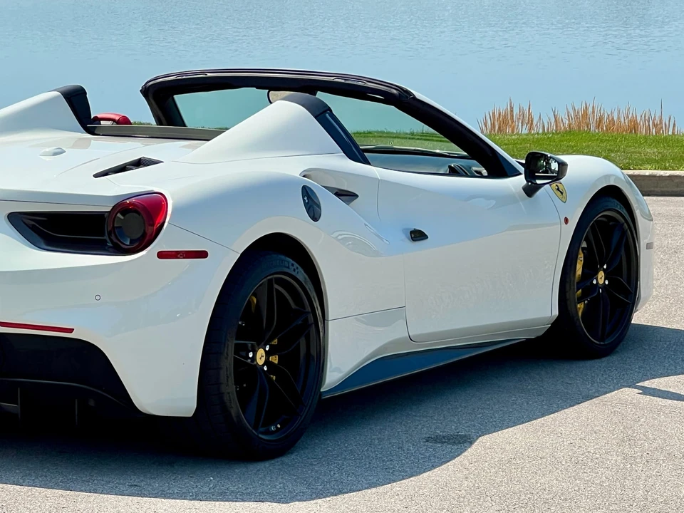 2017 Ferrari 488 Spider - Image 30 of 31