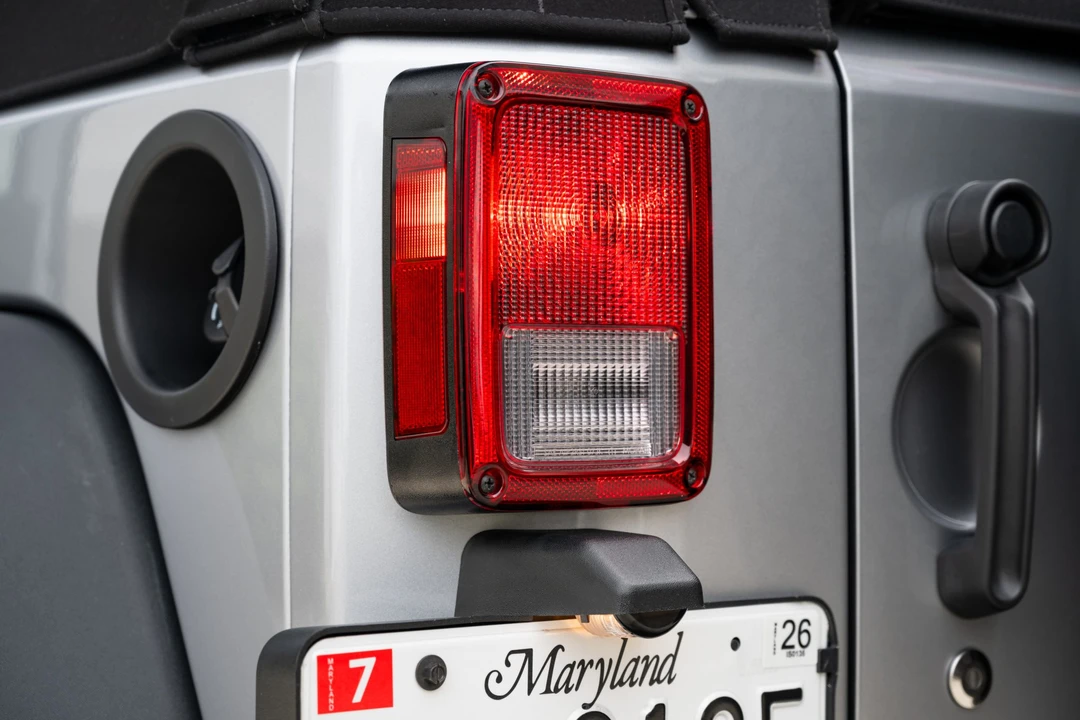 2017 Jeep JK Wrangler - Image 29 of 31